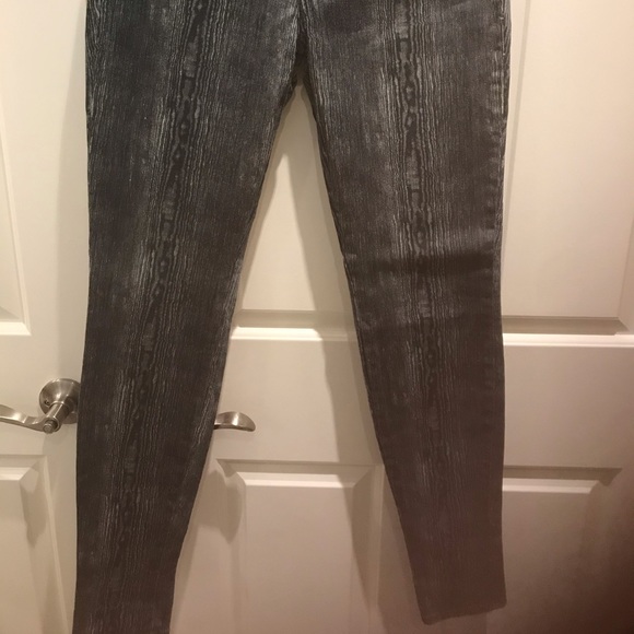 J Brand Super Skinny Woodgrain Denim - Picture 3 of 11